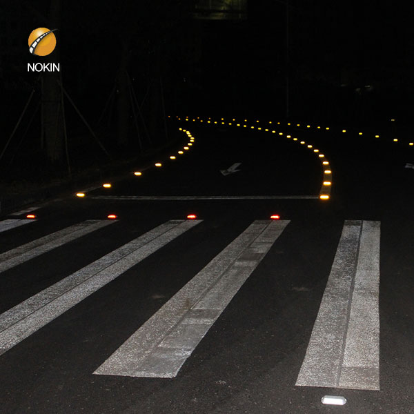 Synchronous Flashing Solar Road Marker Reflectors For City 